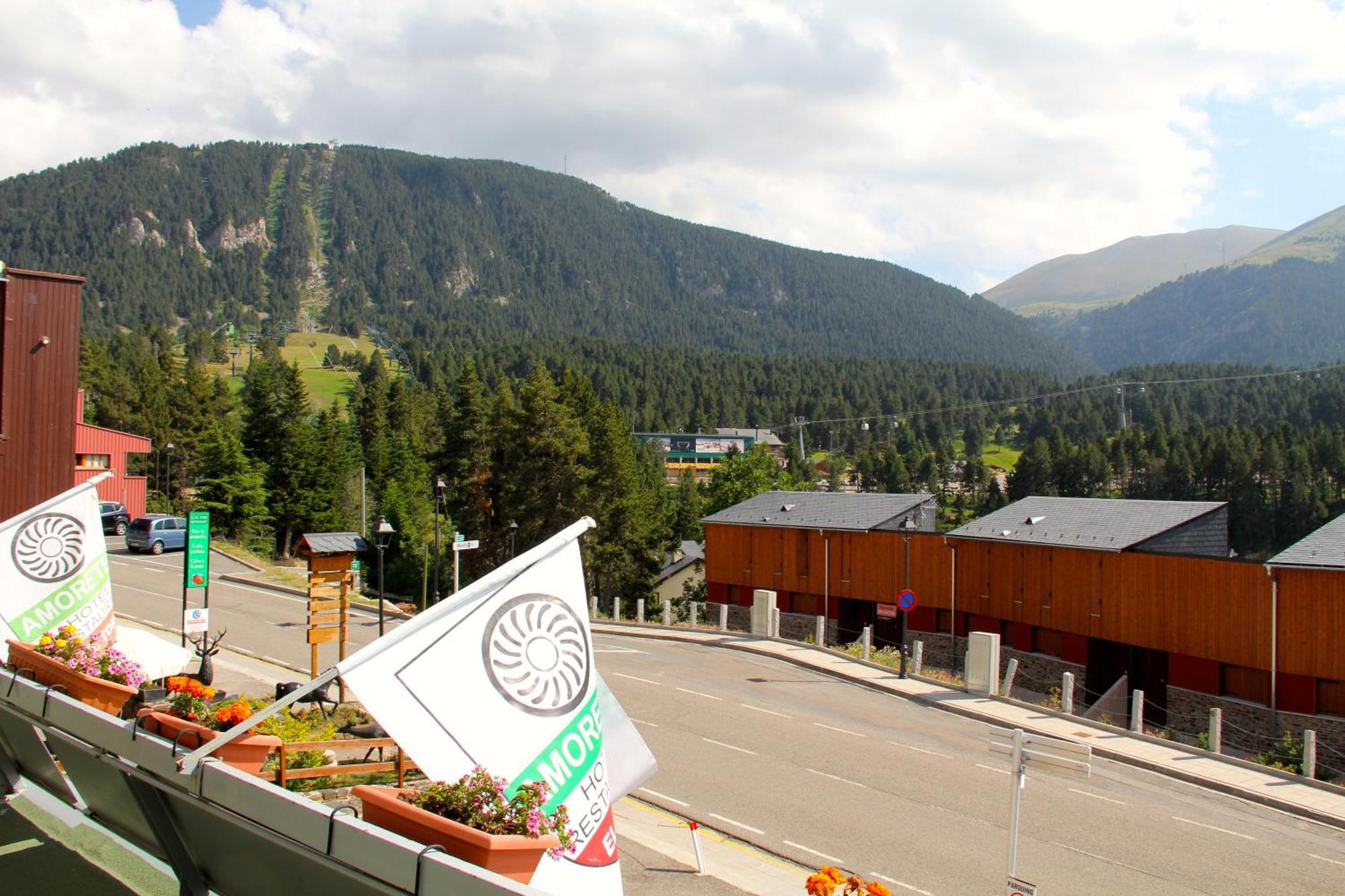 Hotel Amoretes La Molina  Eksteriør bilde